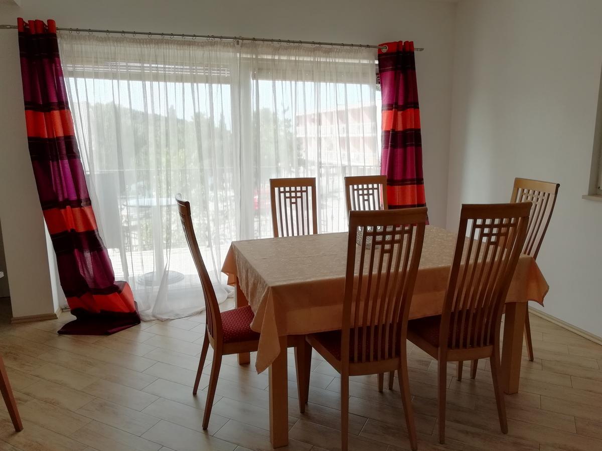 Apartment Greta,50 Meters To The Beach Banjole Exterior foto