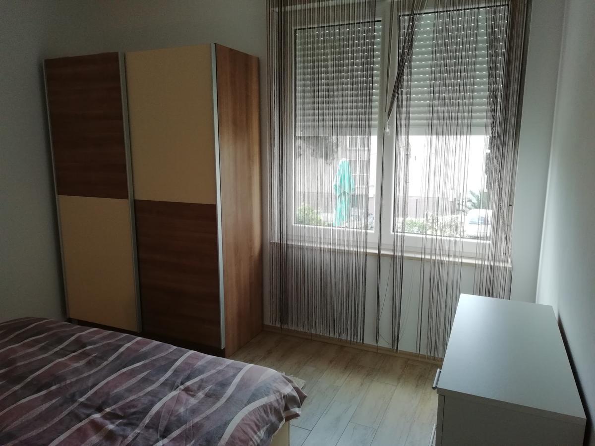 Apartment Greta,50 Meters To The Beach Banjole Exterior foto
